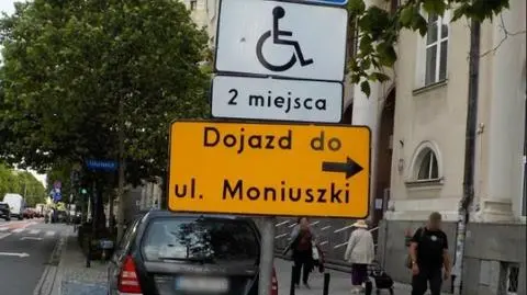 Zaparkował na "kopercie" bez uprawnień