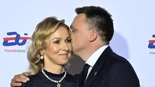 Z żoną połączył go algorytm. Co jeszcze warto wiedzieć o Szymonie Hołowni