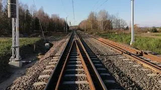 Pijany maszynista przejechał na czerwonym świetle semafora