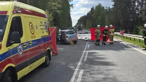 Zjechał ze swojego pasa i zderzył się z ciężarówką, zginął na miejscu