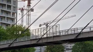 Kładka przez ulicę Wołoską 